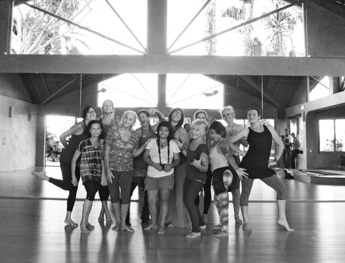 dance lab group b&w.jpg